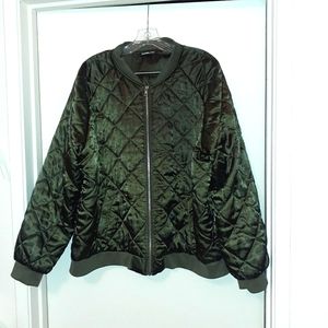 Bomber Jacket. 3X Charlotte russe. Olive green